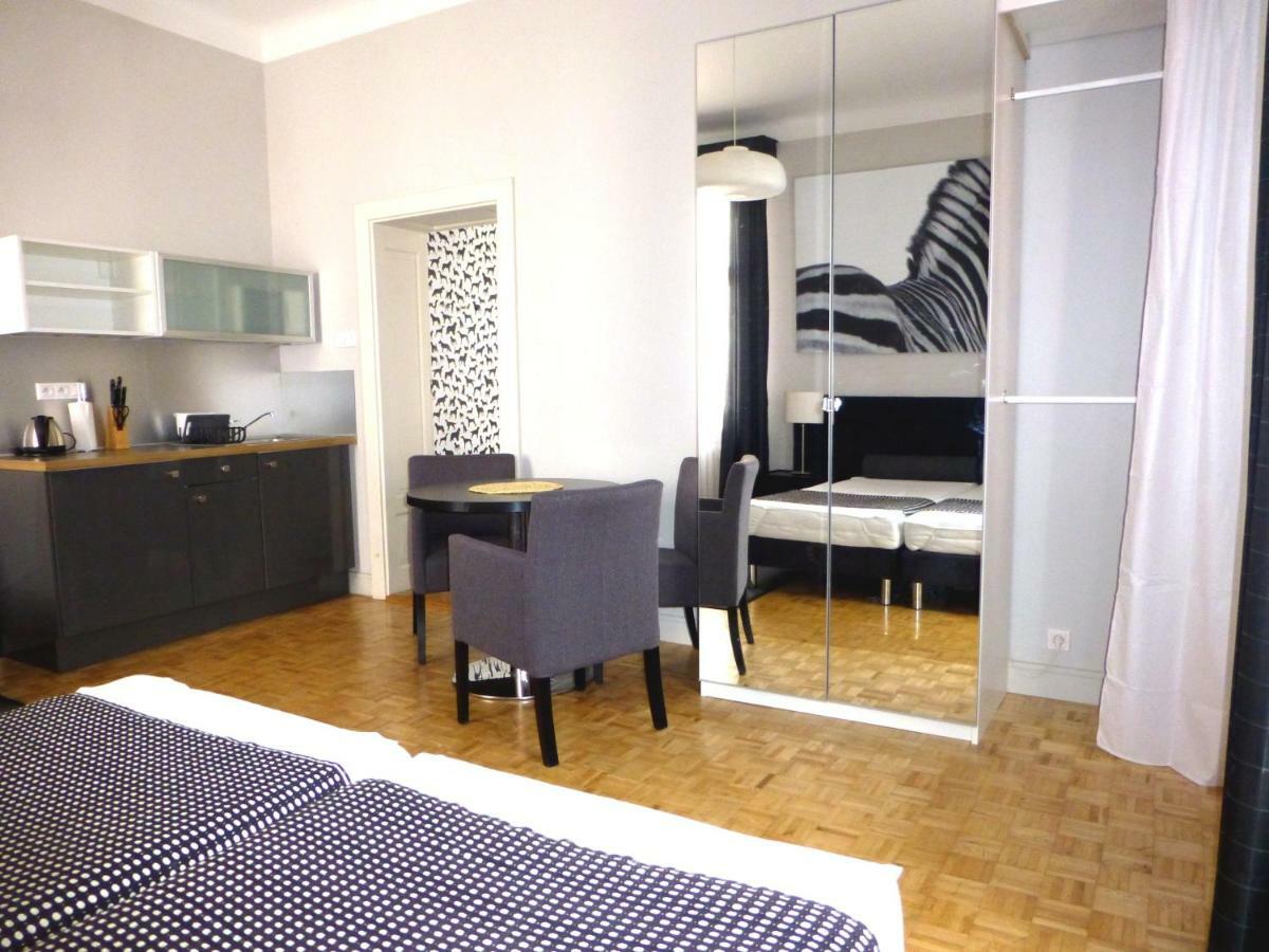 7 Rooms Mtp Πόζναν Εξωτερικό φωτογραφία